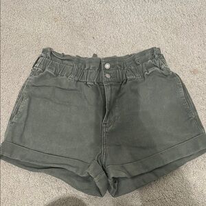 Hollister High Waist Green Shorts Relaxed Fit